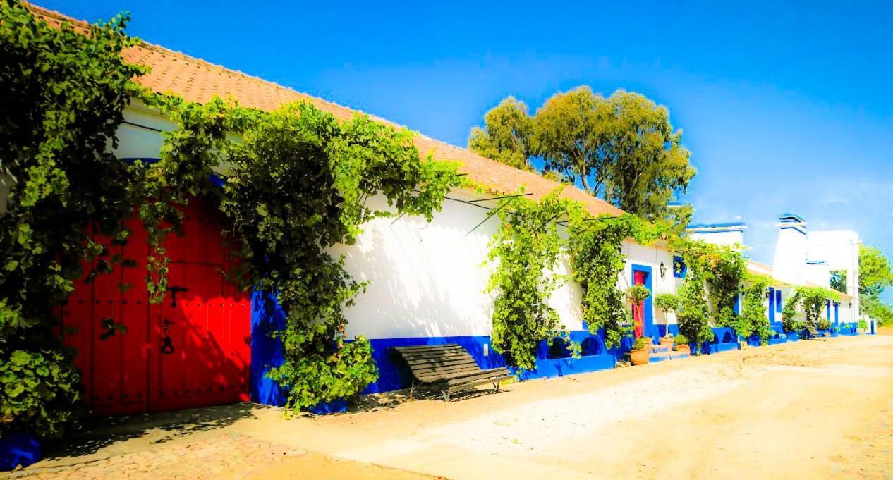Lodge Monte Do Sobral Alcacovas Экстерьер фото